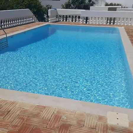 Будинок відпочинку Com Piscina A 15o Metros Da Praia